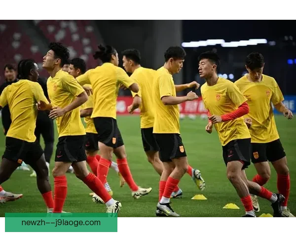 中国男足集结备战世界杯亚洲区预选赛迎战新加坡全力冲刺 中国男足集结备战世界杯亚洲区预选赛迎战新加坡全力冲刺